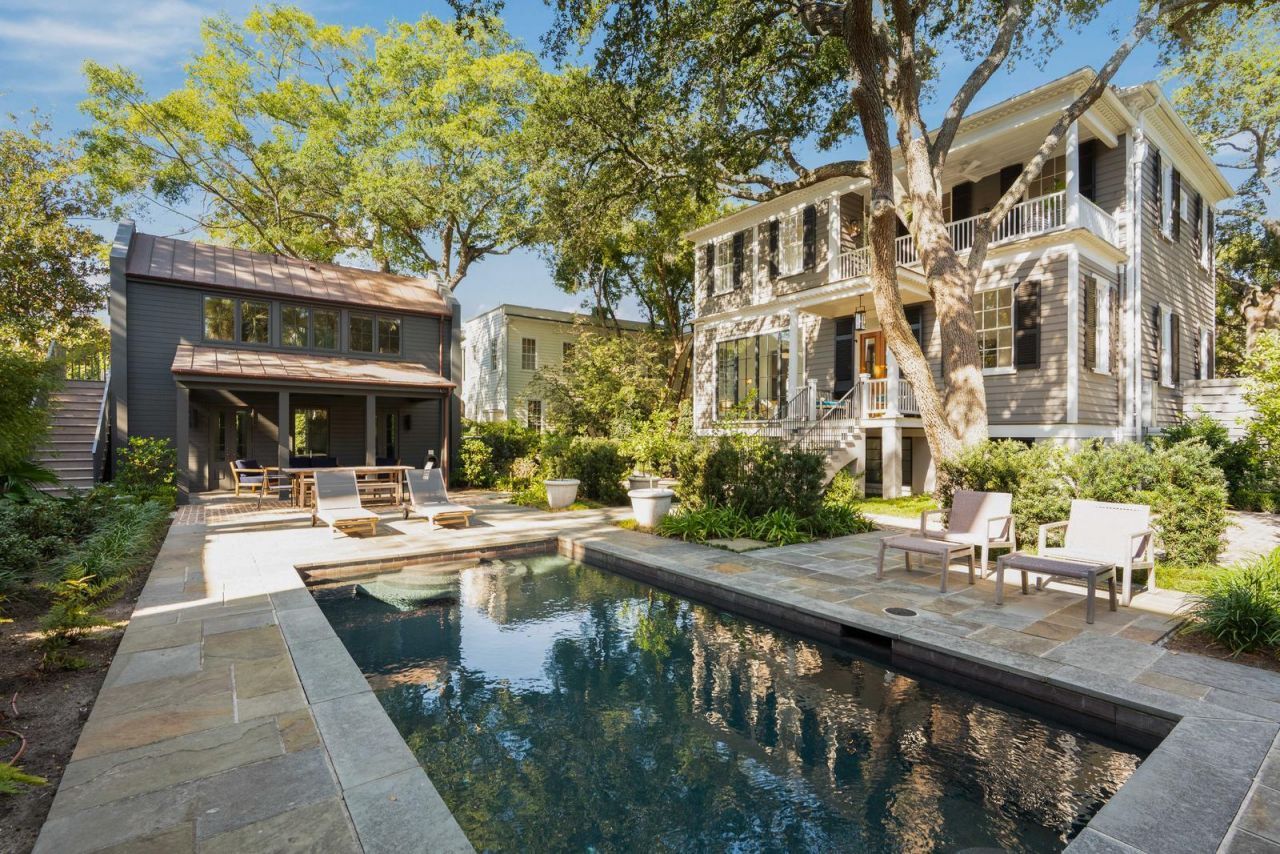 169 Wentworth Street Photo 27