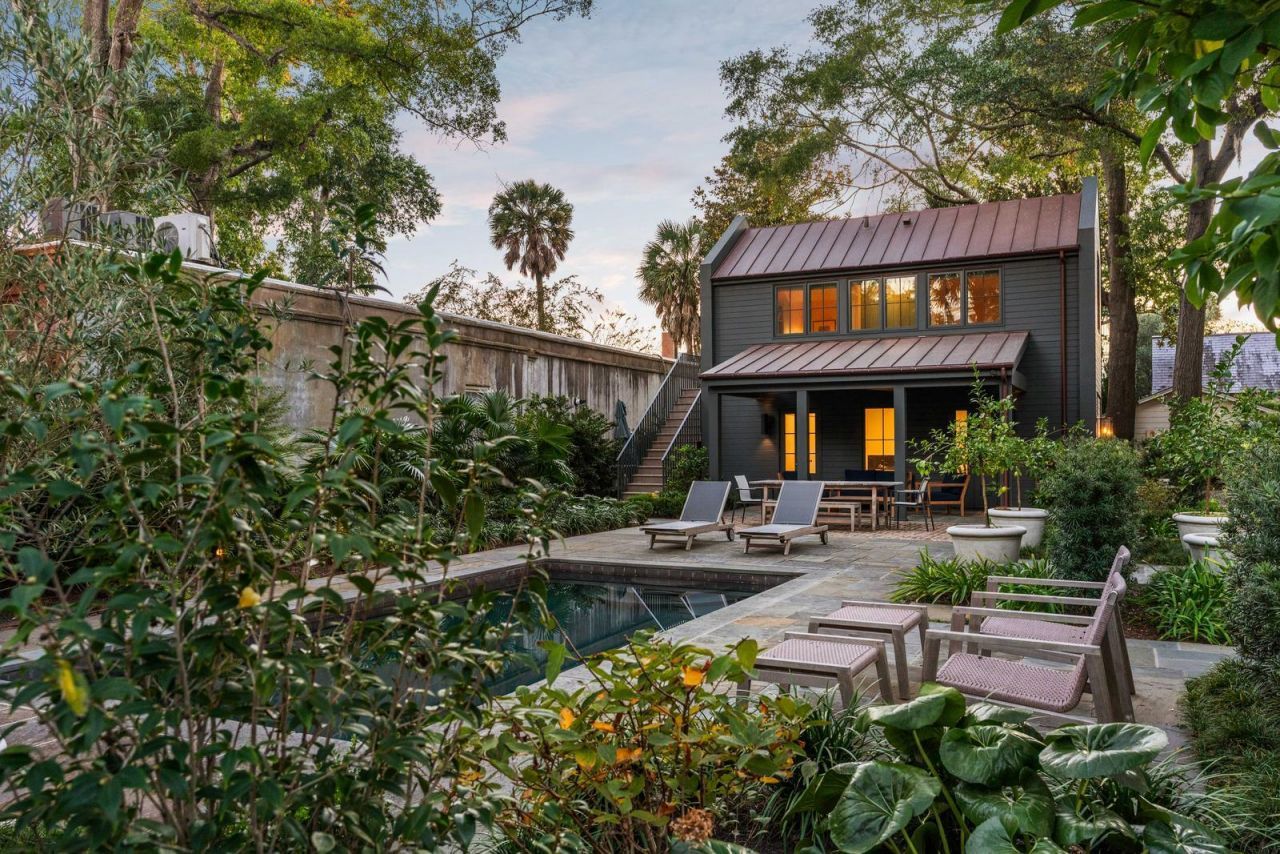 169 Wentworth Street Photo 29