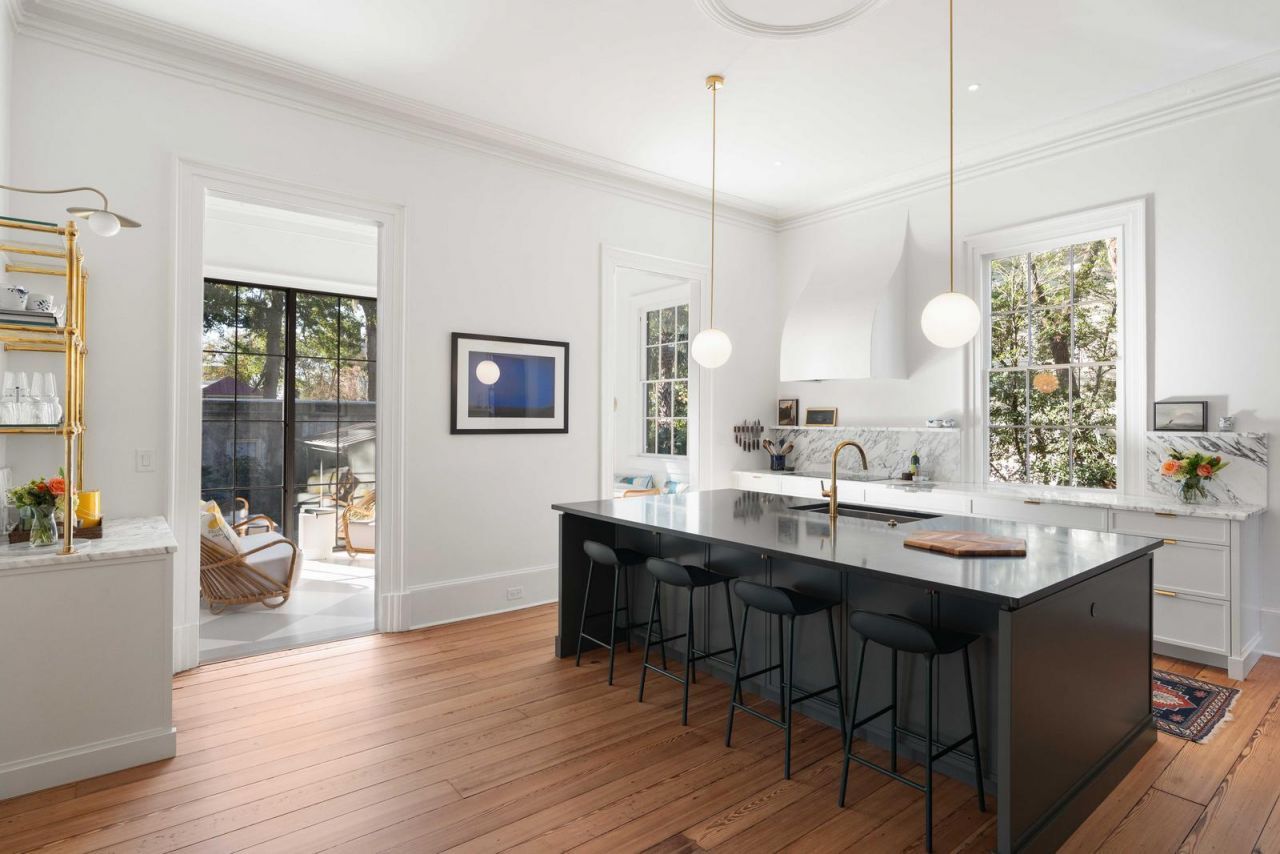 169 Wentworth Street Photo 3