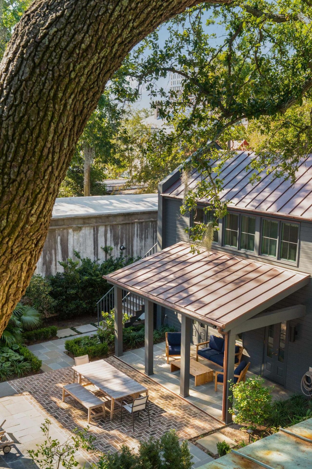 169 Wentworth Street Photo 54