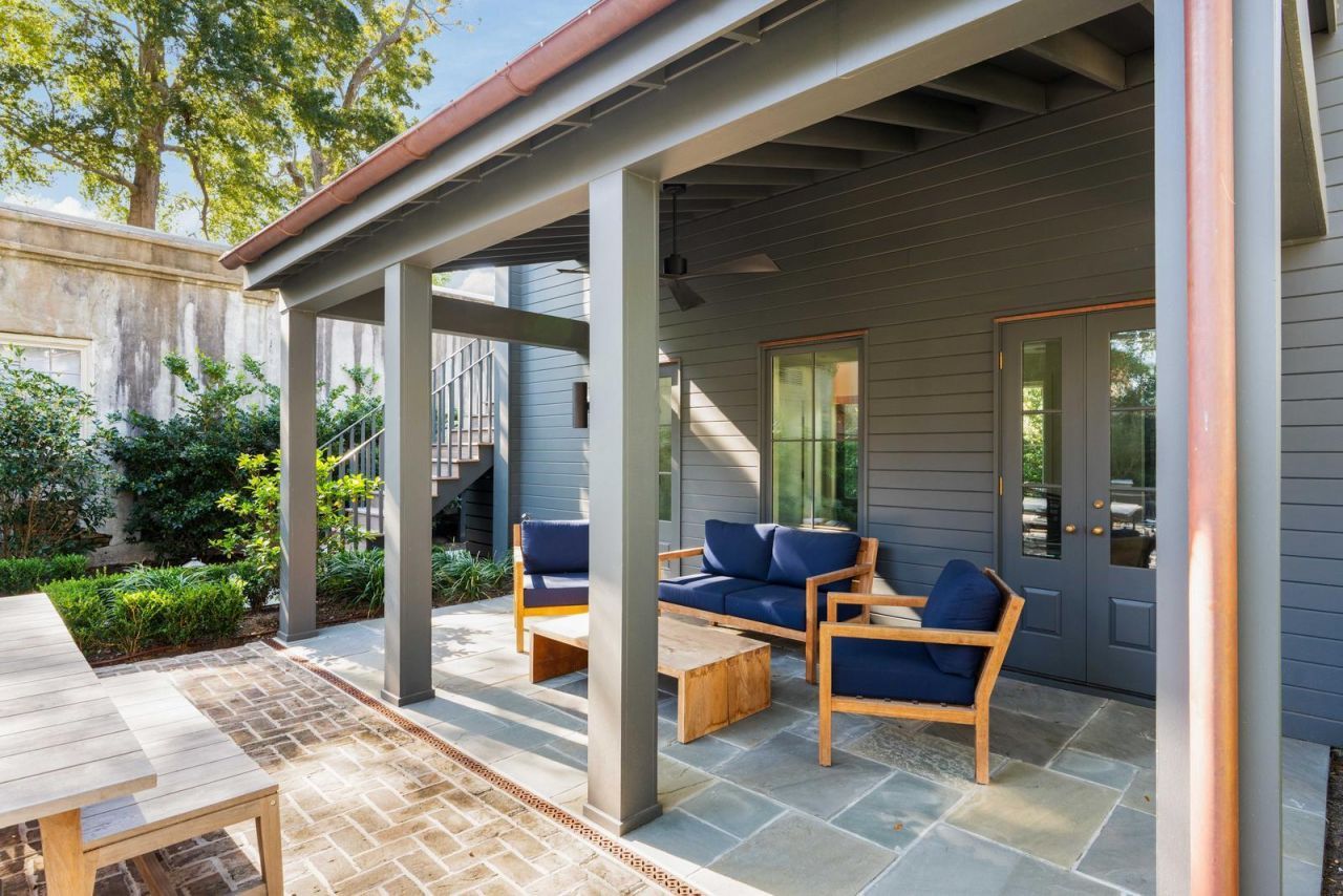 169 Wentworth Street Photo 78