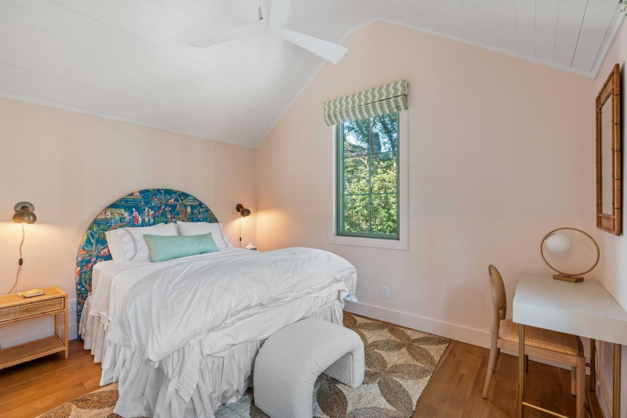 169 Wentworth Street Photo 83