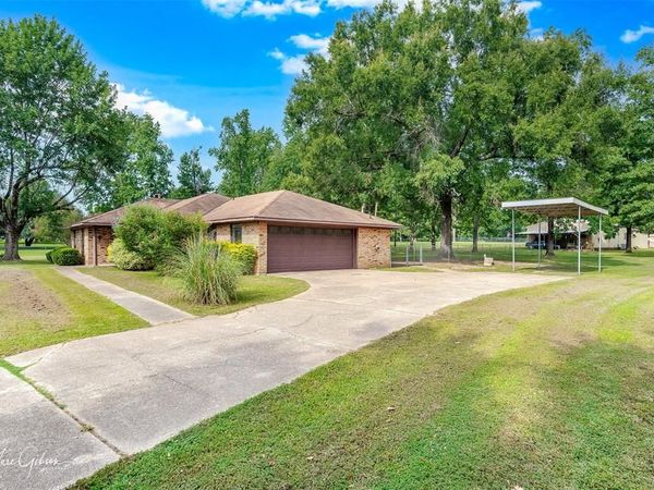 10016 Mustang Circle, Keithville, LA 71047