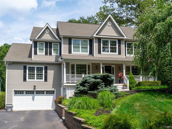 36 Rose Court , Northport, NY 11768