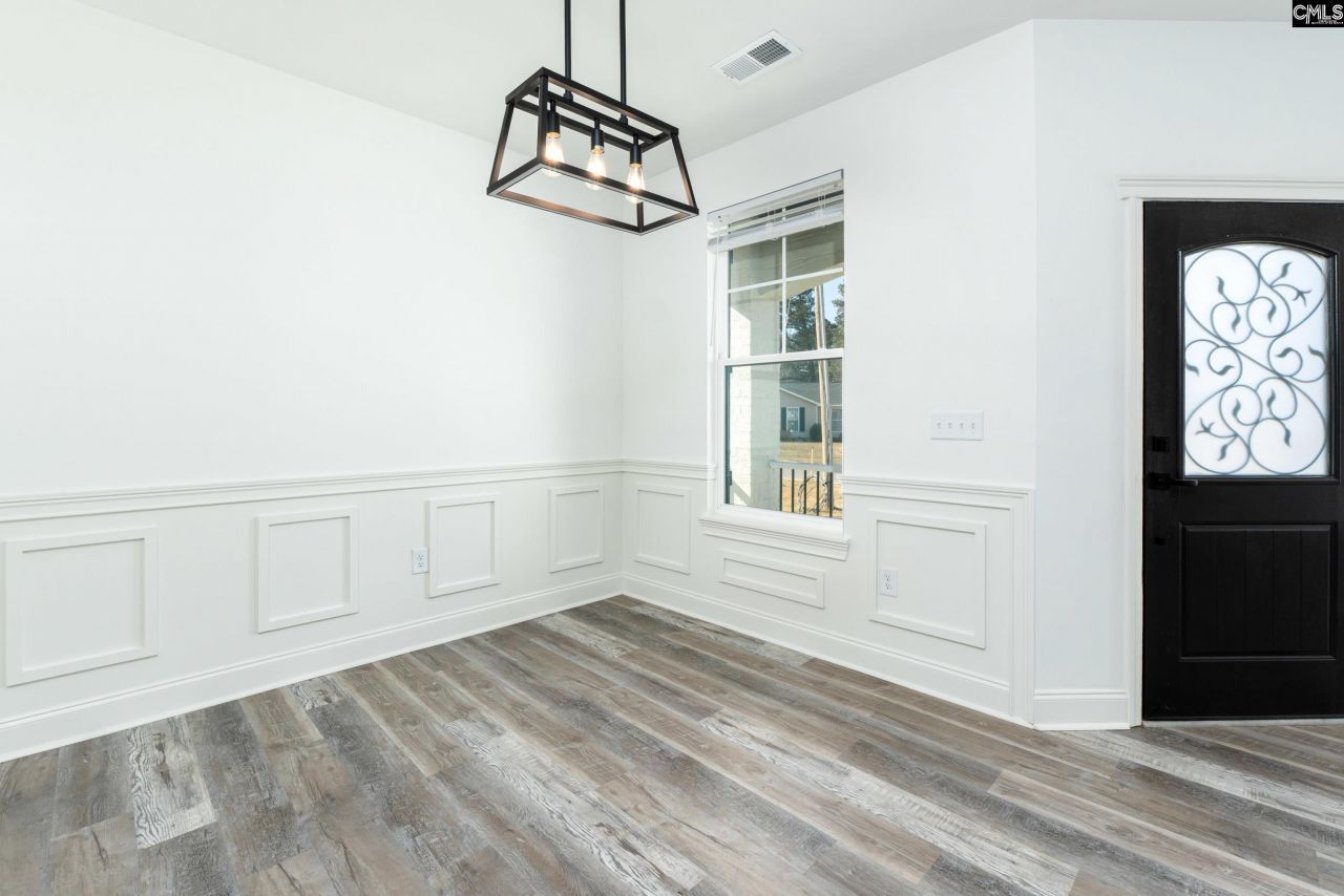 314 Park Lane  Photo 4