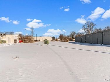 1019 E BRISTOL Road , Burton, MI 48529