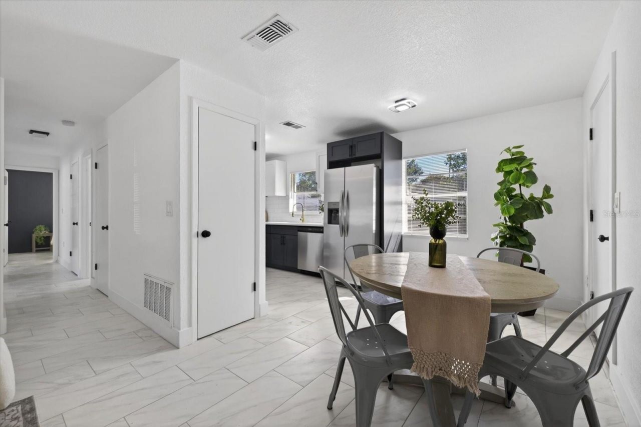 8309 Tupelo Drive, Tampa, FL 33637 Photo