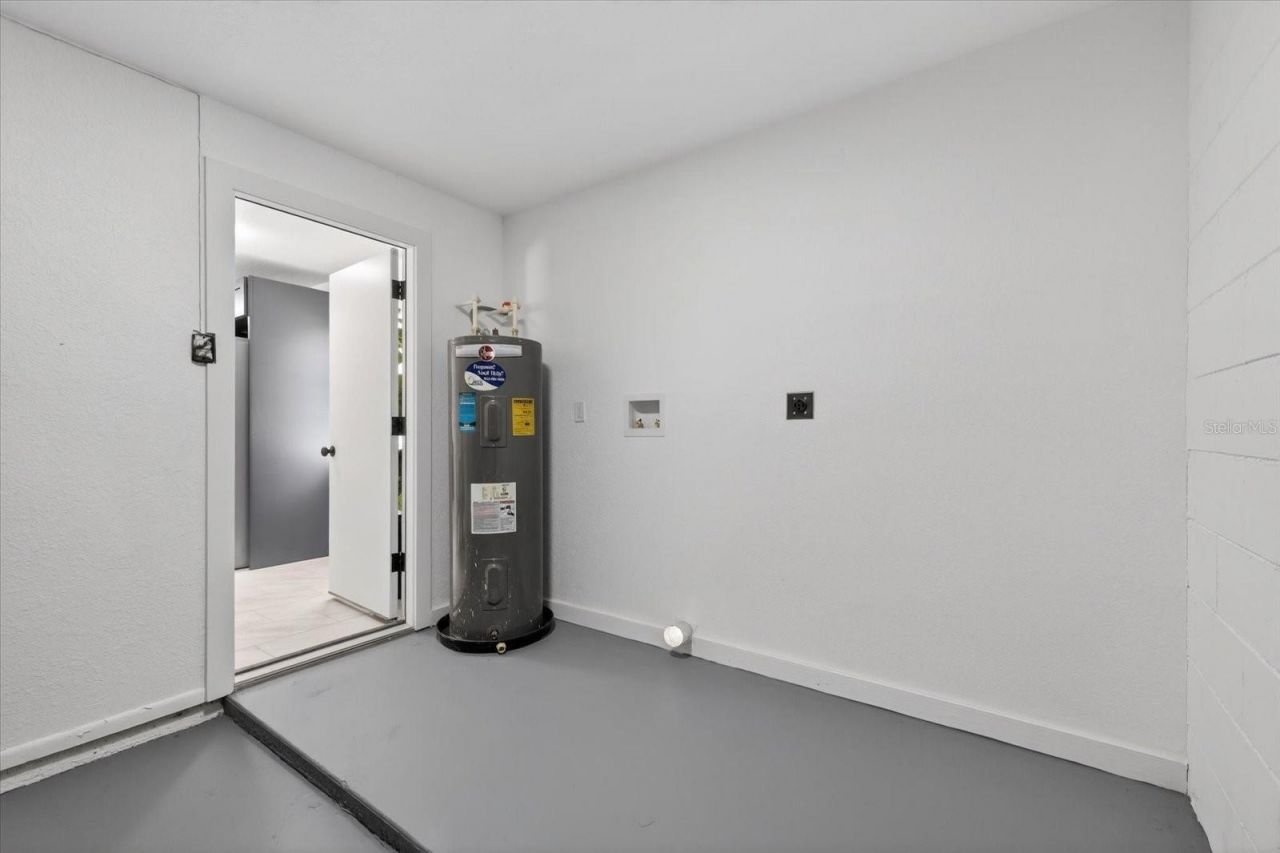 8309 Tupelo Drive, Tampa, FL 33637 Photo