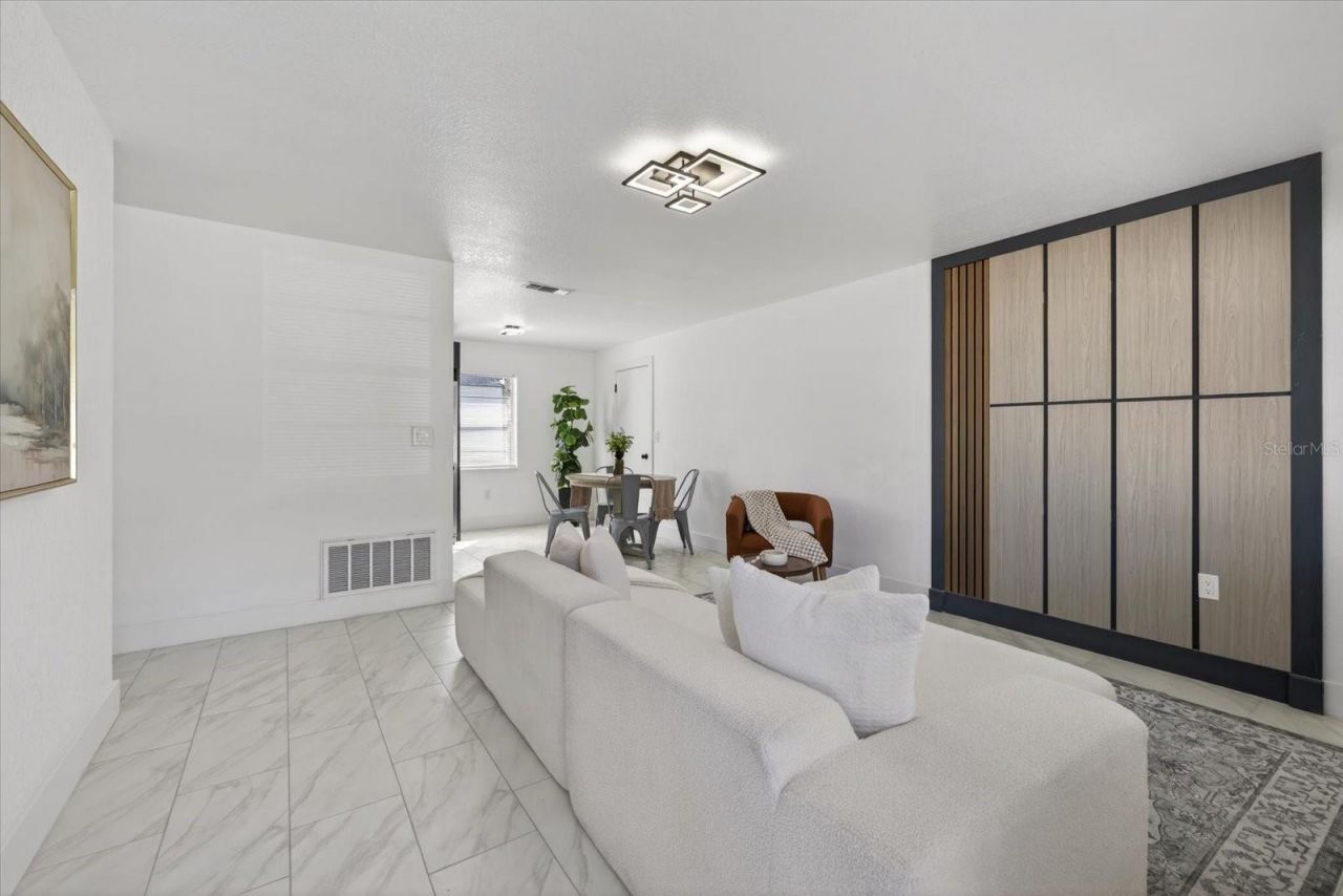 8309 Tupelo Drive, Tampa, FL 33637 Photo