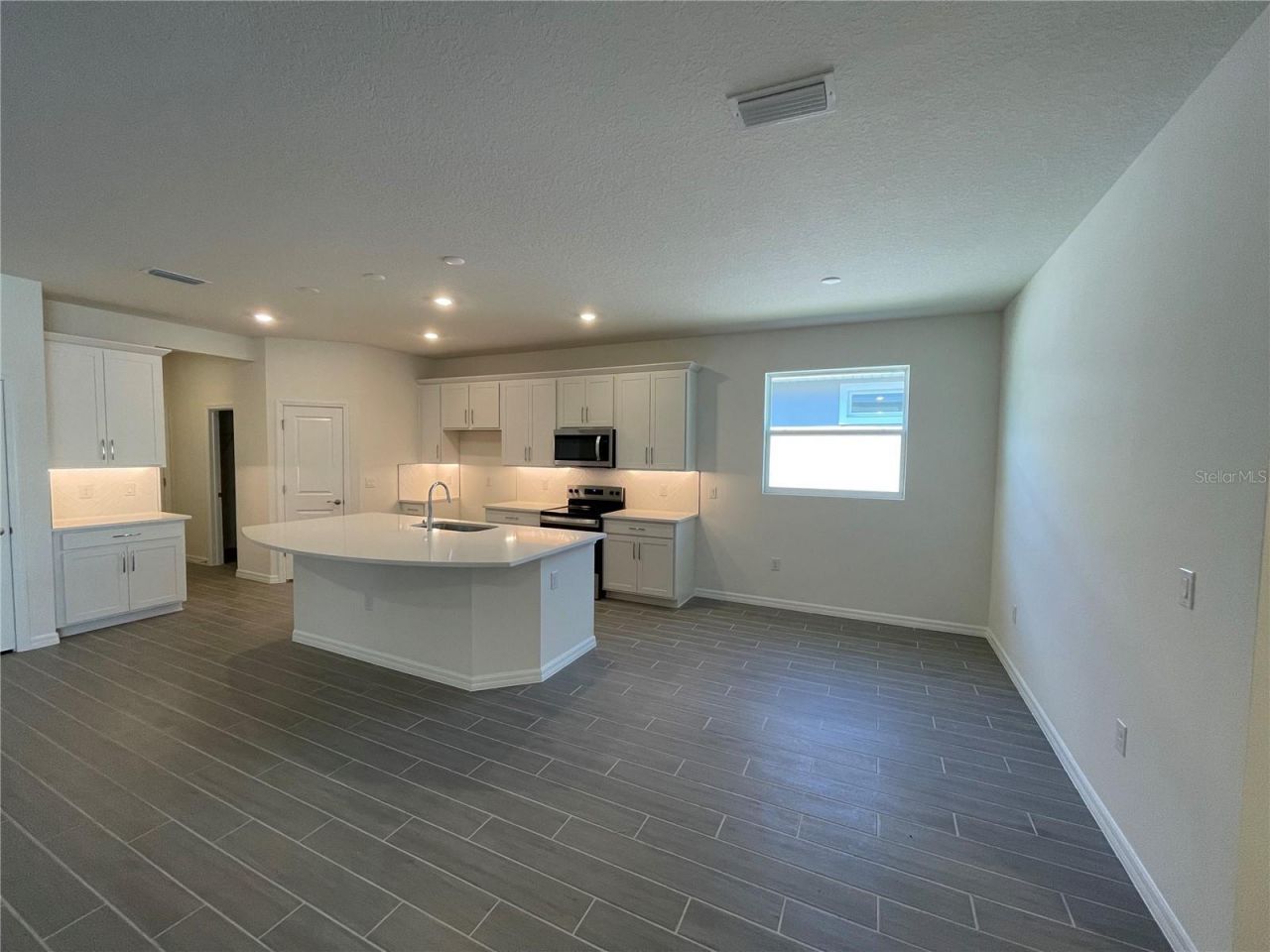 17441 Valleywood Parkway, Land O Lakes, FL 34638 Photo