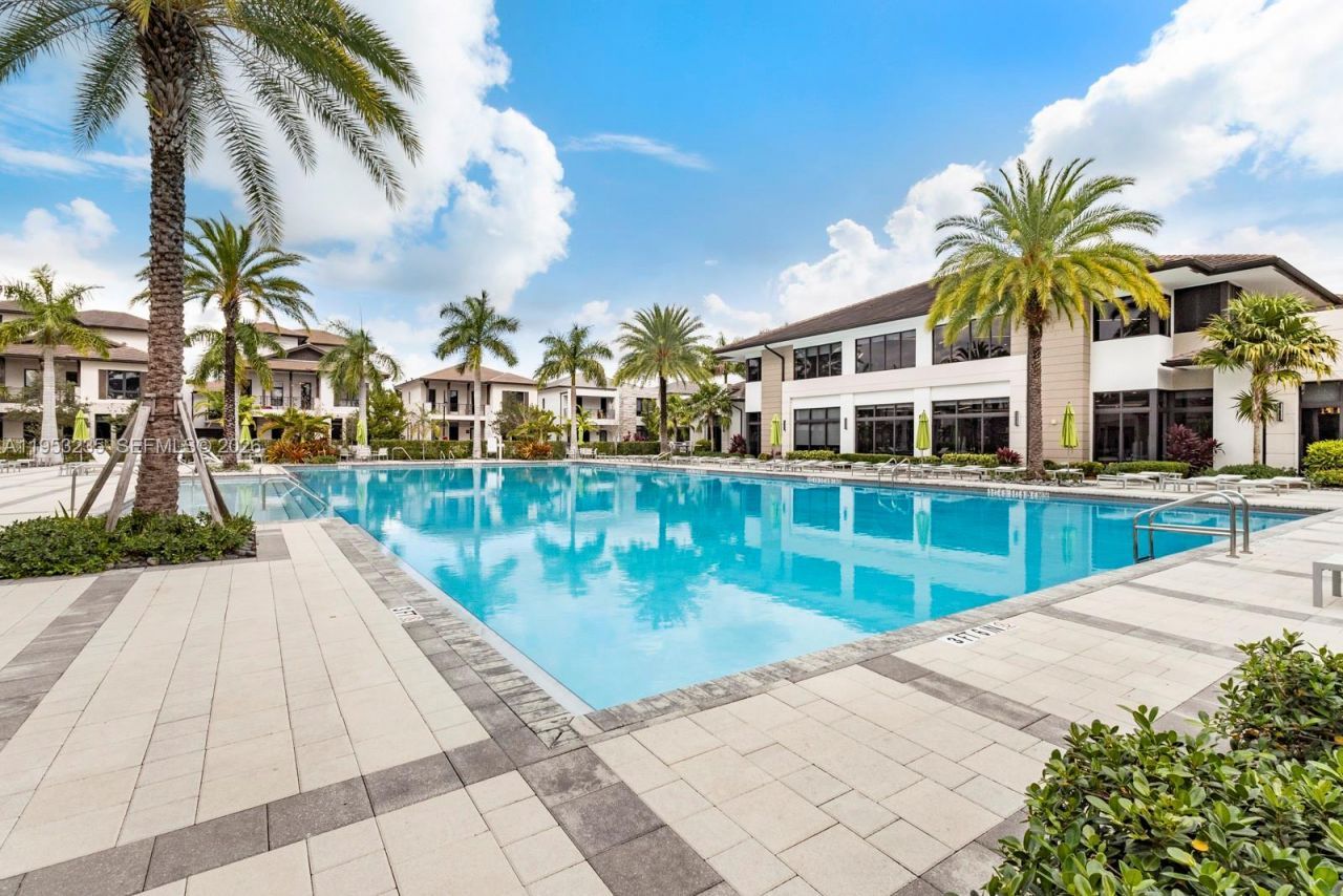 4740 NW 84th Court, Unit 38, Doral, FL 33166 Photo