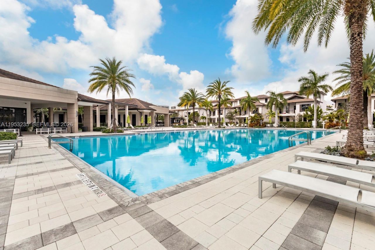 4740 NW 84th Court, Unit 38, Doral, FL 33166 Photo