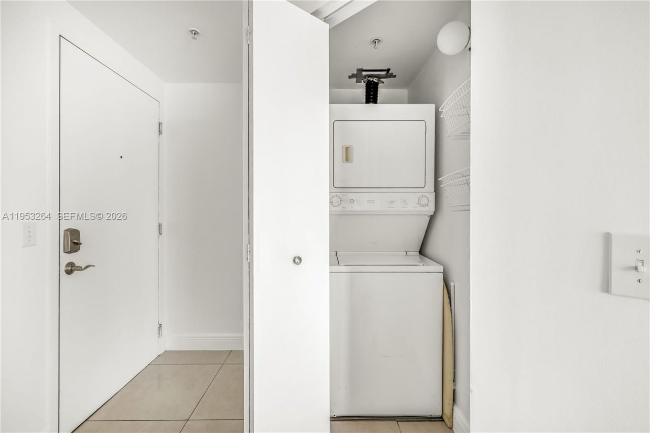 3180 SW 22nd St, Unit 601, Miami, FL 33145 Photo