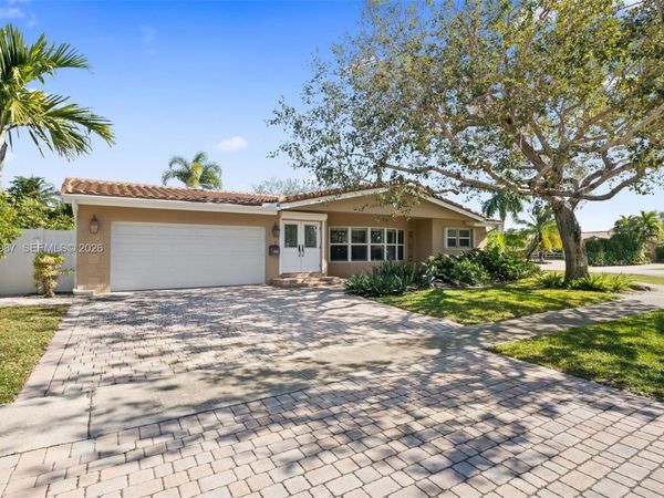 6200 NE 21st Rd, Fort Lauderdale, FL 33308