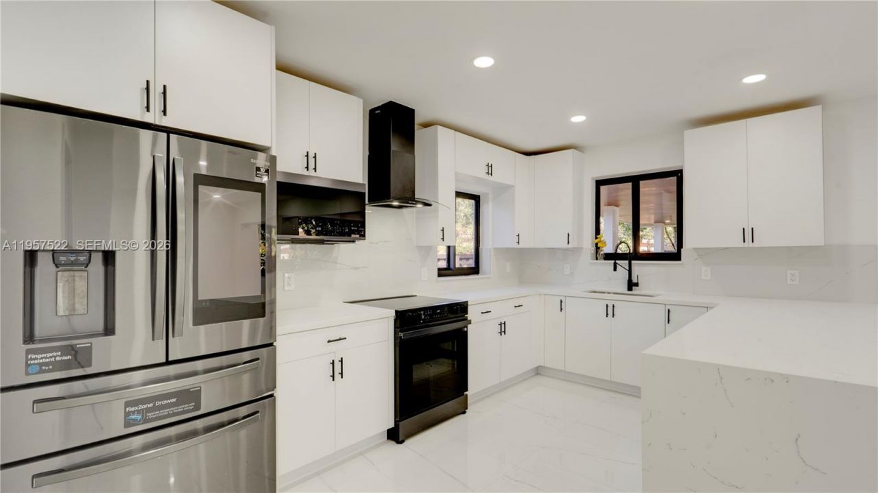 315 NE 160th Ter , Miami, FL 33162 Photo