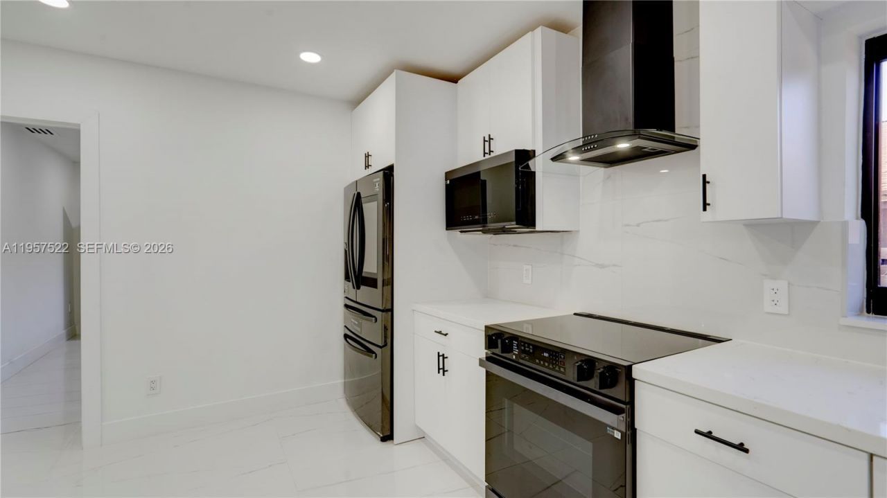 315 NE 160th Ter , Miami, FL 33162 Photo