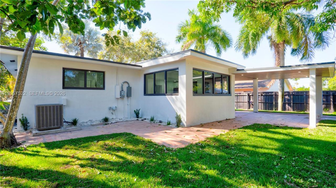 315 NE 160th Ter, Miami, FL 33162 Photo