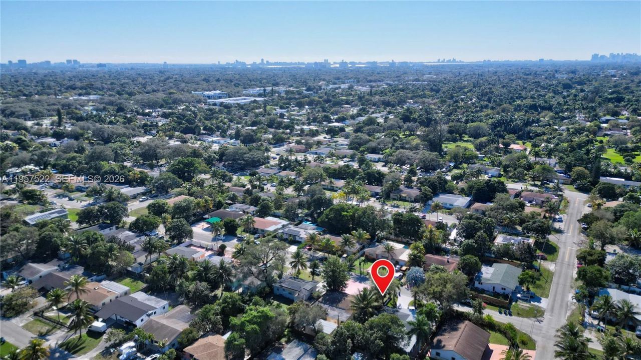 315 NE 160th Ter , Miami, FL 33162 Photo