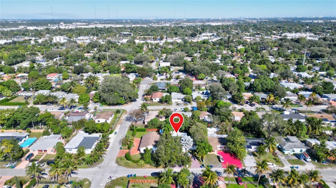 315 NE 160th Ter, Miami, FL 33162 Photo