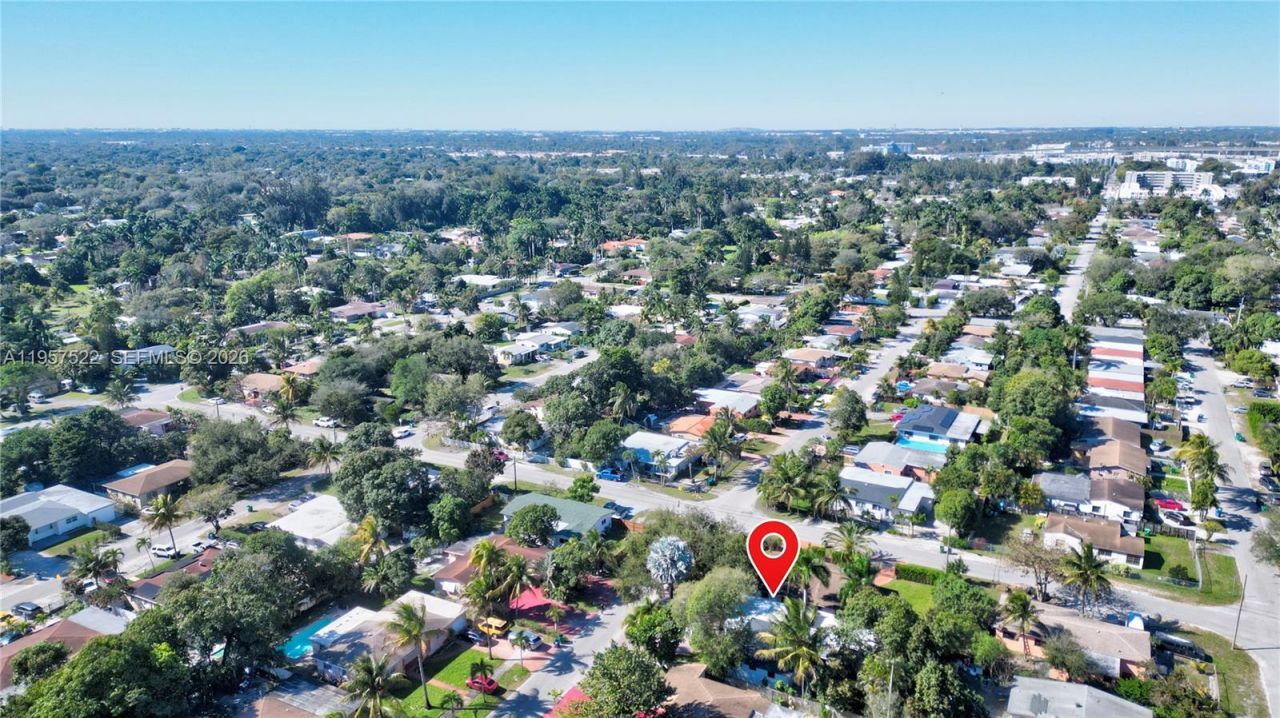315 NE 160th Ter , Miami, FL 33162 Photo