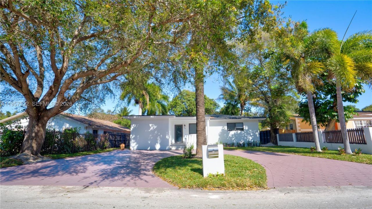 315 NE 160th Ter, Miami, FL 33162 Photo
