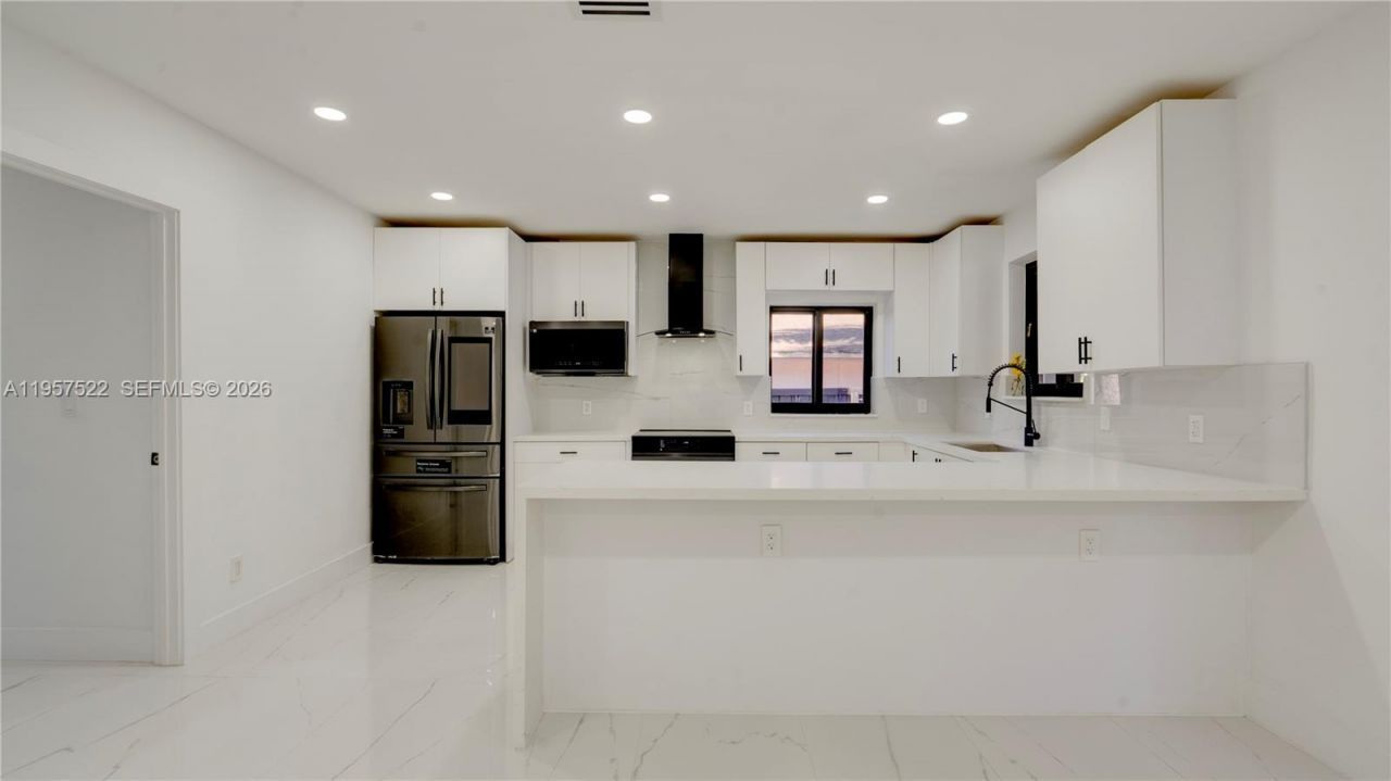 315 NE 160th Ter , Miami, FL 33162 Photo