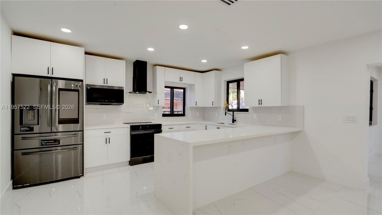 315 NE 160th Ter, Miami, FL 33162 Photo