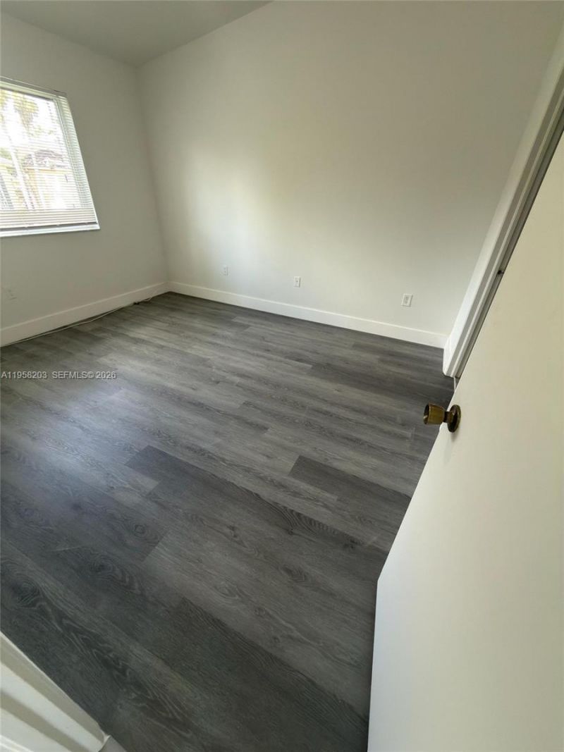 930 NE 34th Ave, Unit 201, Homestead, FL 33033 Photo