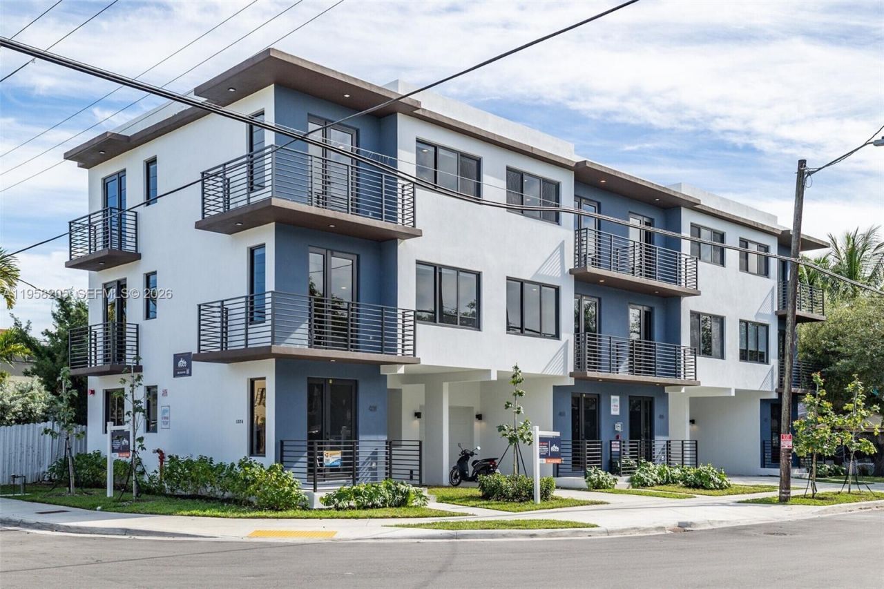 1376 SW 4th St , Unit 401, Miami, FL 33135 Photo