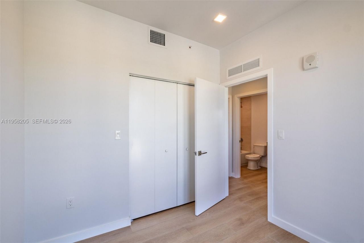 1376 SW 4th St , Unit 401, Miami, FL 33135 Photo