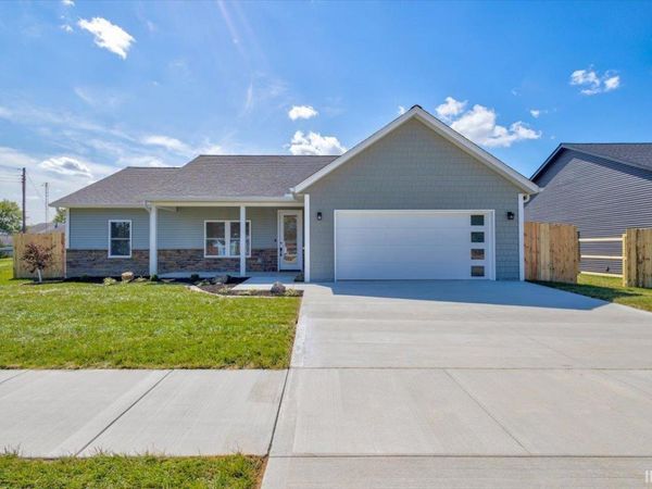 2102 Aruba Drive, Bedford, IN 47421