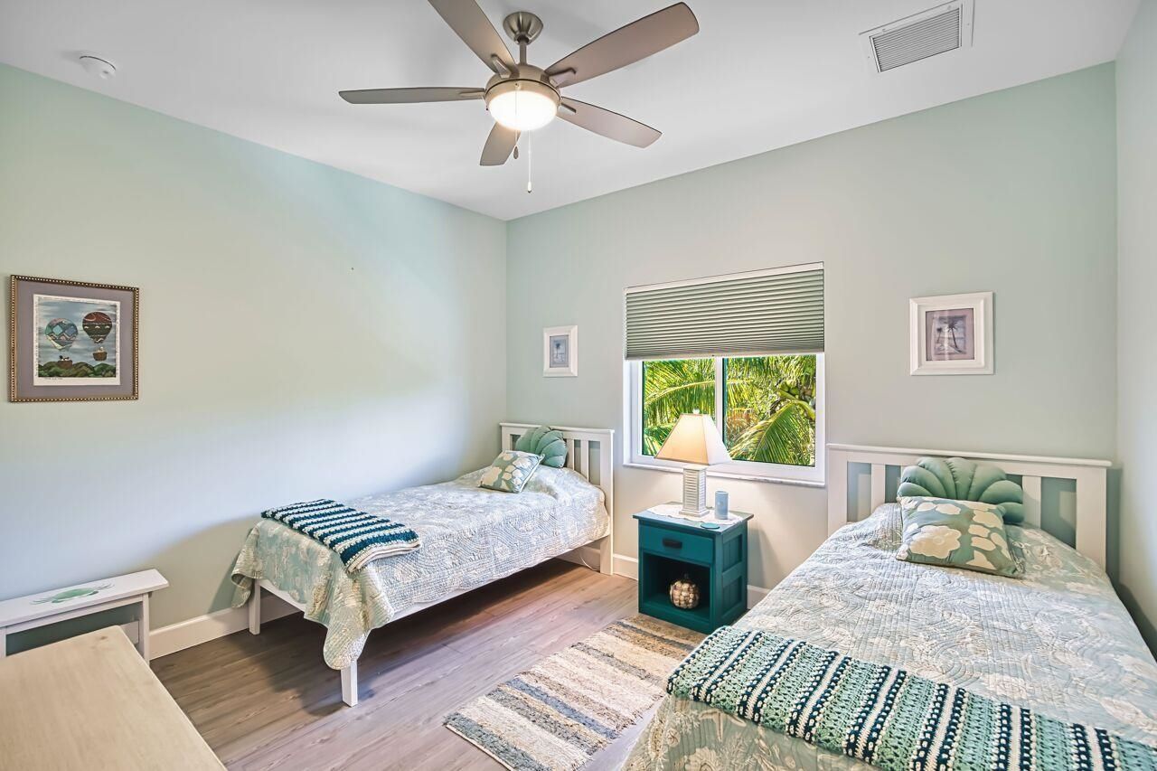 595 Piedmont Rd, Sanibel, FL 33957 Photo