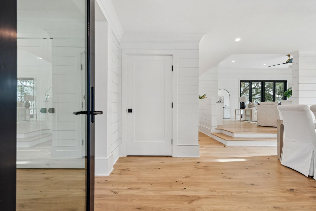 13 56th Avenue Photo 10