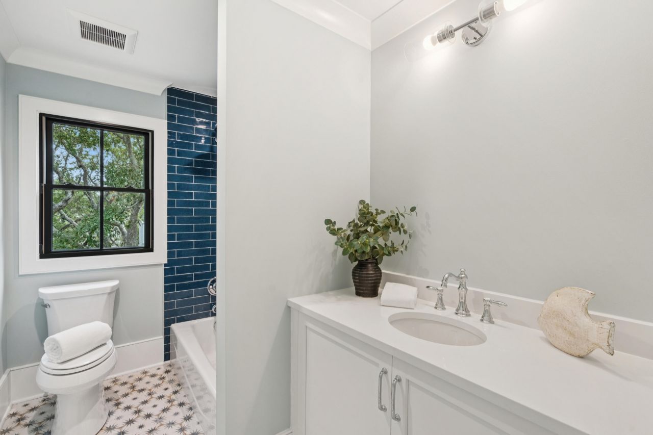 13 56th Avenue Photo 72