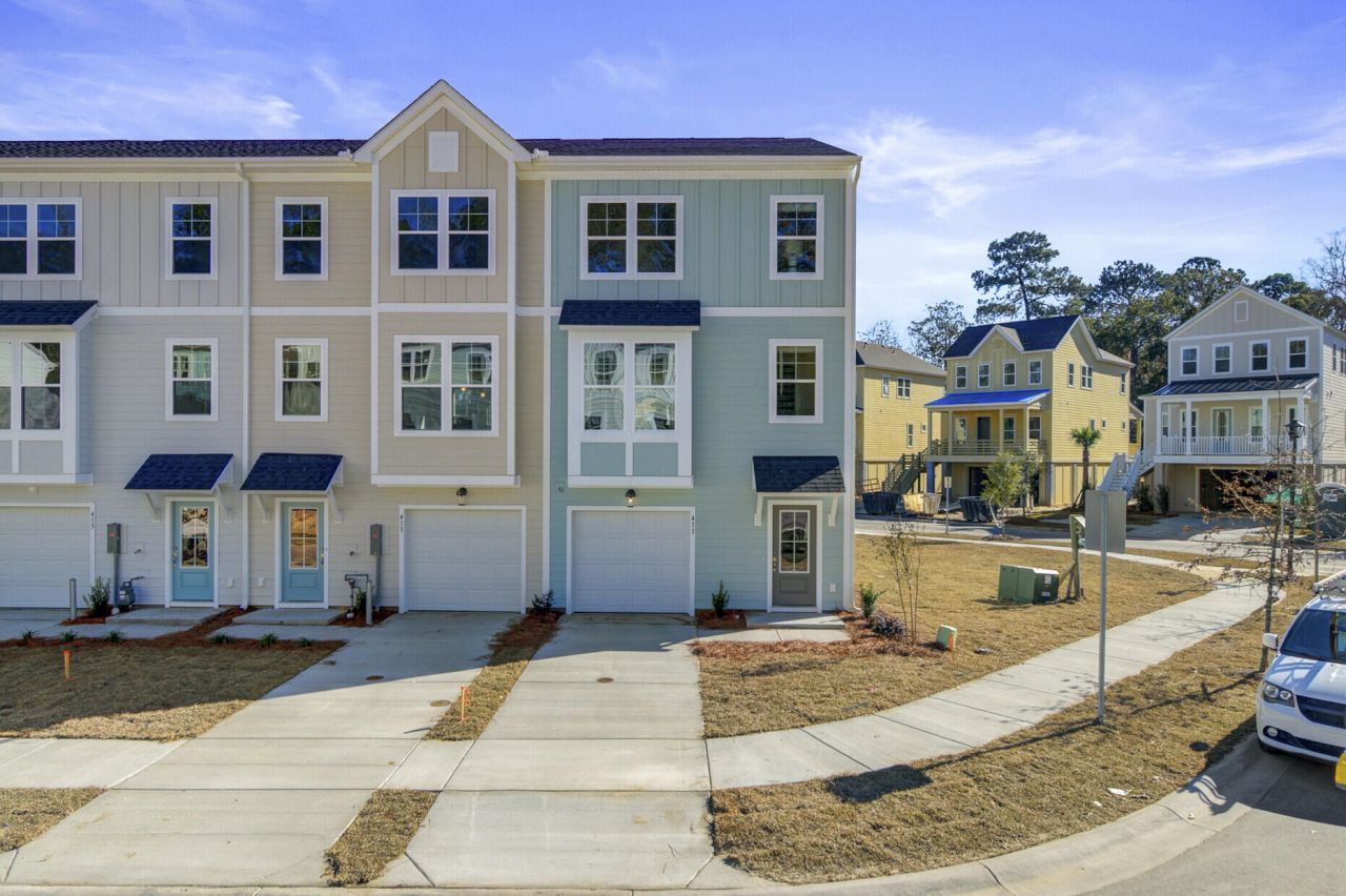 421 Caledon Court Photo 1