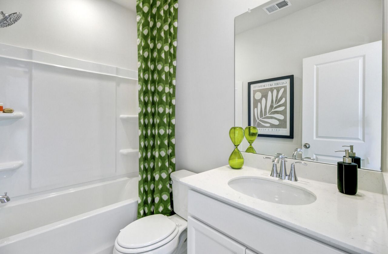 421 Caledon Court Photo 40