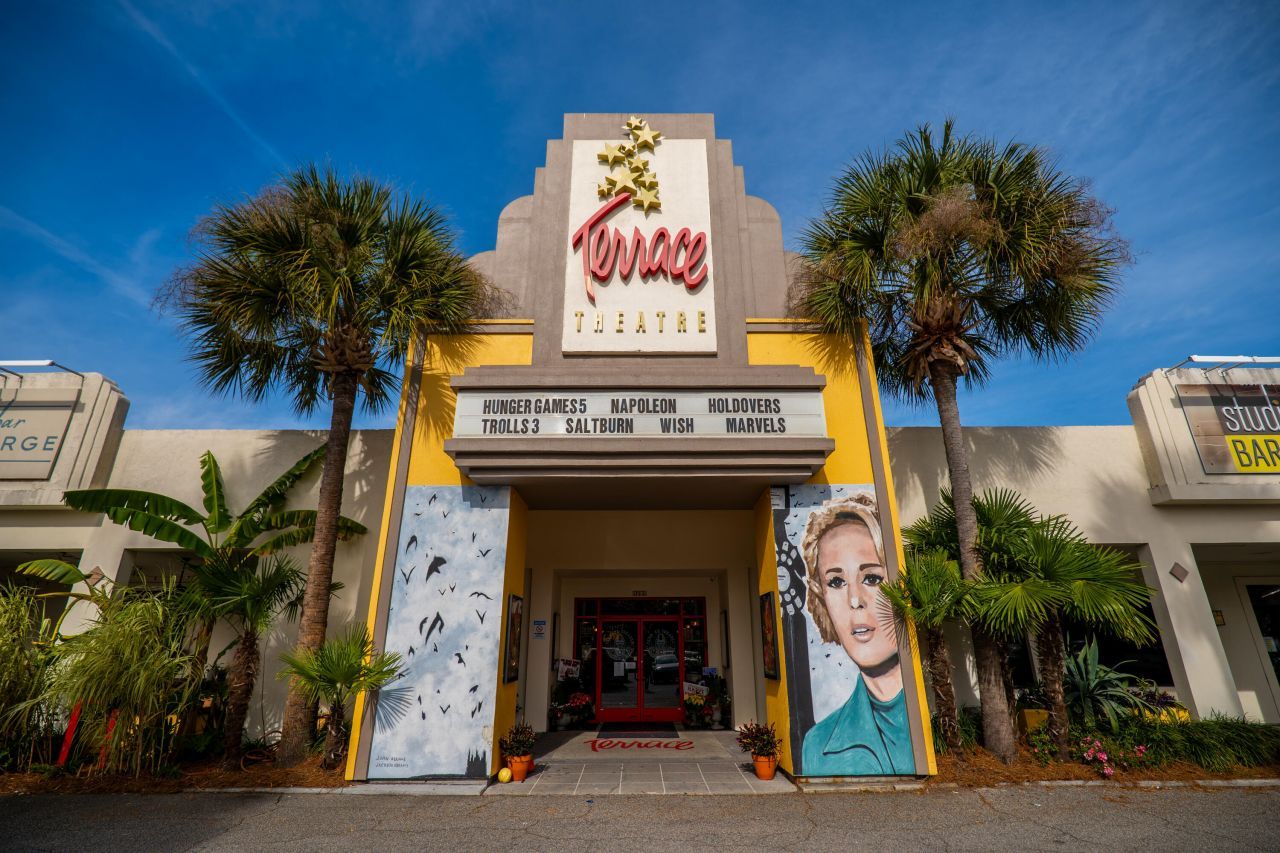 421 Caledon Court Photo 52