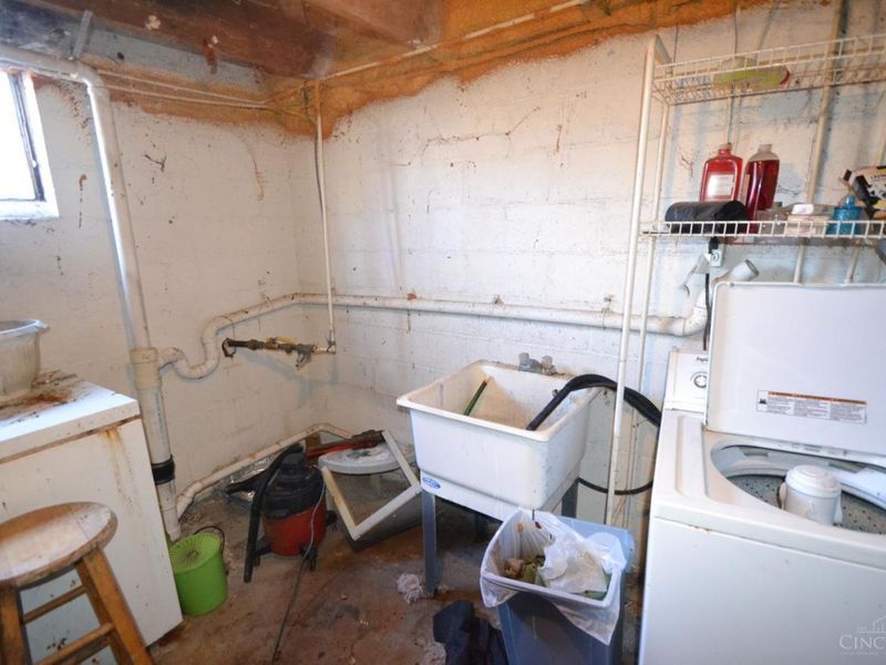 6614 Ashridge Arnheim Road, Franklin Twp, OH 45121 Photo 11