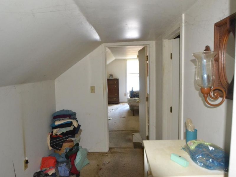 6614 Ashridge Arnheim Road, Franklin Twp, OH 45121 Photo 5