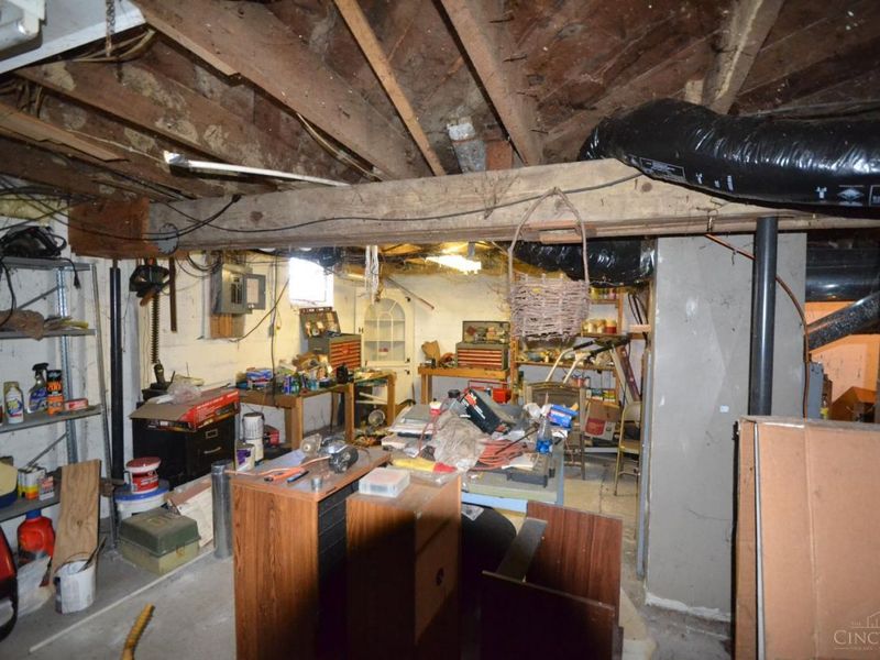 6614 Ashridge Arnheim Road, Franklin Twp, OH 45121 Photo 8