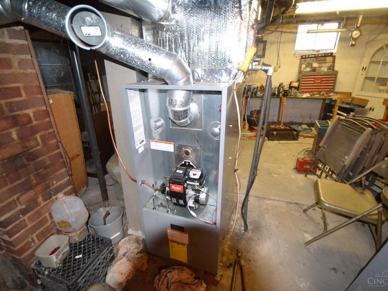 6614 Ashridge Arnheim Road, Franklin Twp, OH 45121 Photo 9