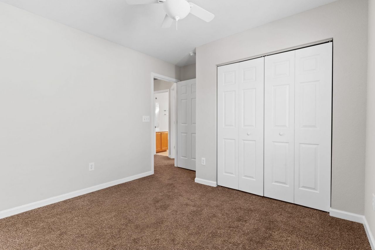 877 Silvercrest Dr. Photo 22