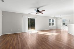 877 Silvercrest Dr. photo 4