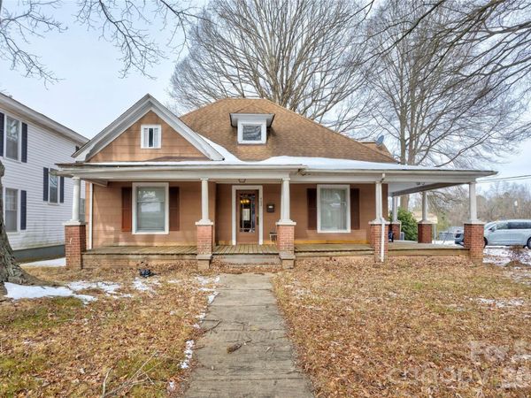 402 N Salisbury Avenue , Spencer, NC 28159