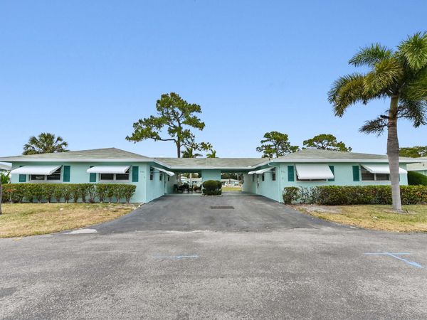 604 Hummingbird Lane, Delray Beach, FL 33445