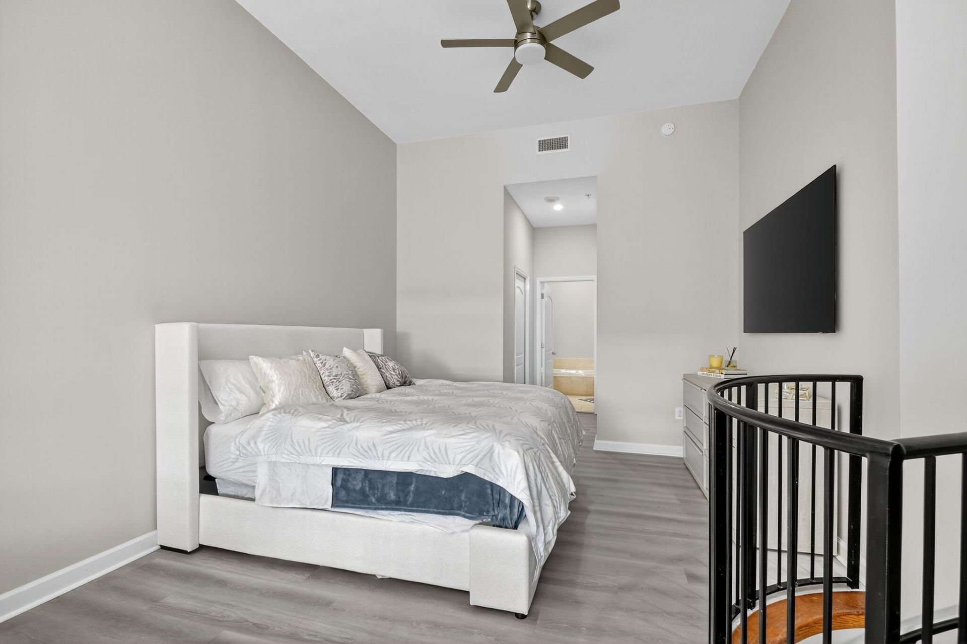 801 S Olive Avenue, Unit 408, West Palm Beach, FL 33401 Photo