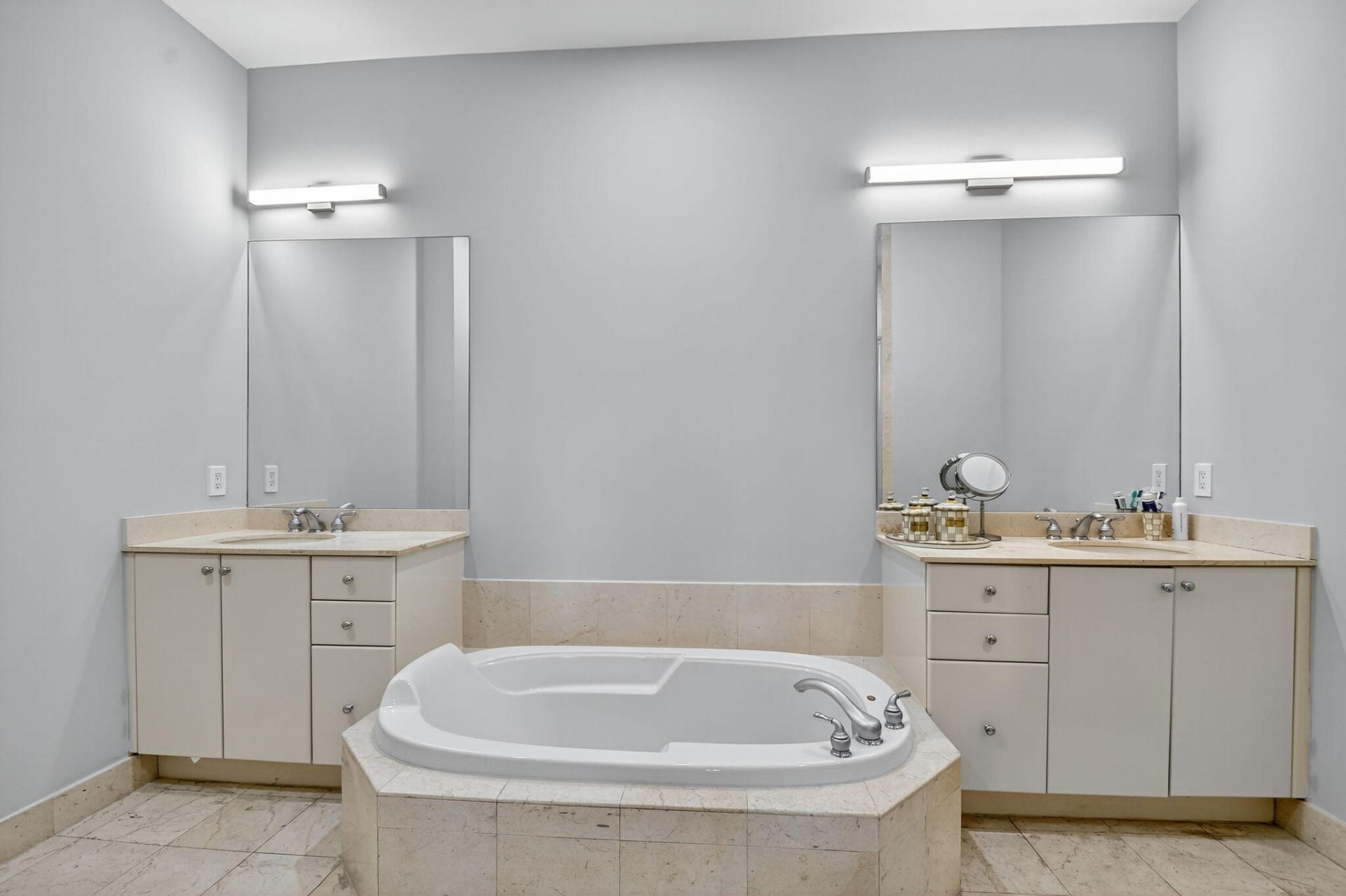 801 S Olive Avenue, Unit 408, West Palm Beach, FL 33401 Photo