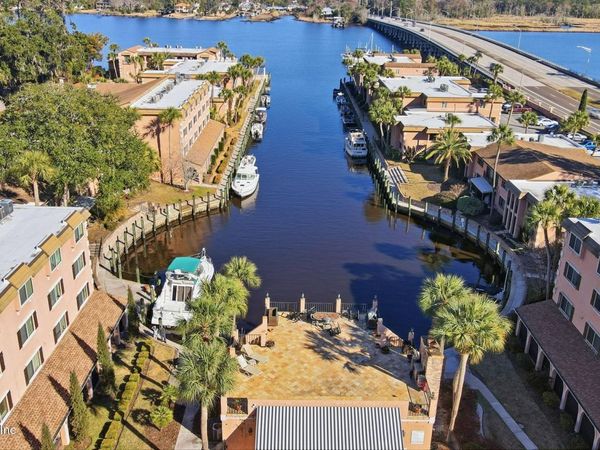 5375 ORTEGA FARMS Boulevard, Unit 515, Jacksonville, FL 32210