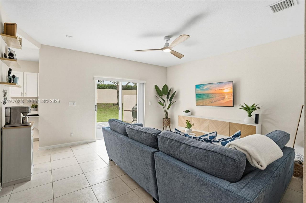 11338 NW 34th Pl, Unit 11338, Sunrise, FL 33323 Photo