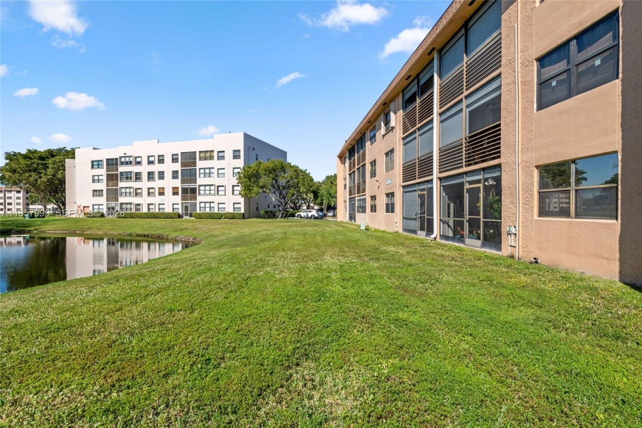 10300 NW 30th Ct , Unit 109, Sunrise, FL 33322 Photo